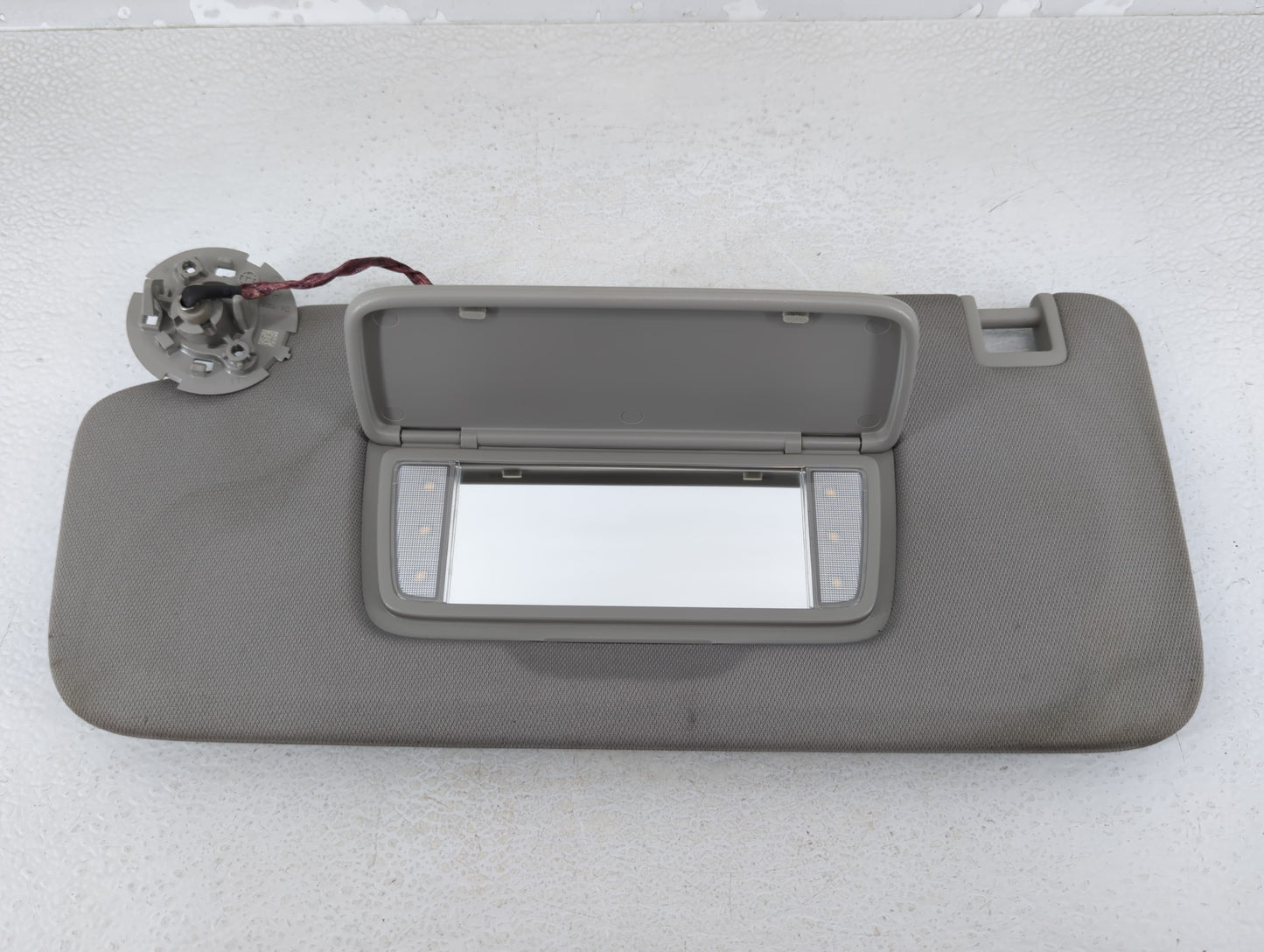 2018-2020 Buick Enclave Sun Visor Shade Replacement Driver Left Mirror Fits Fits 2018 2019 2020 OEM Used Auto Parts - Oemuse
