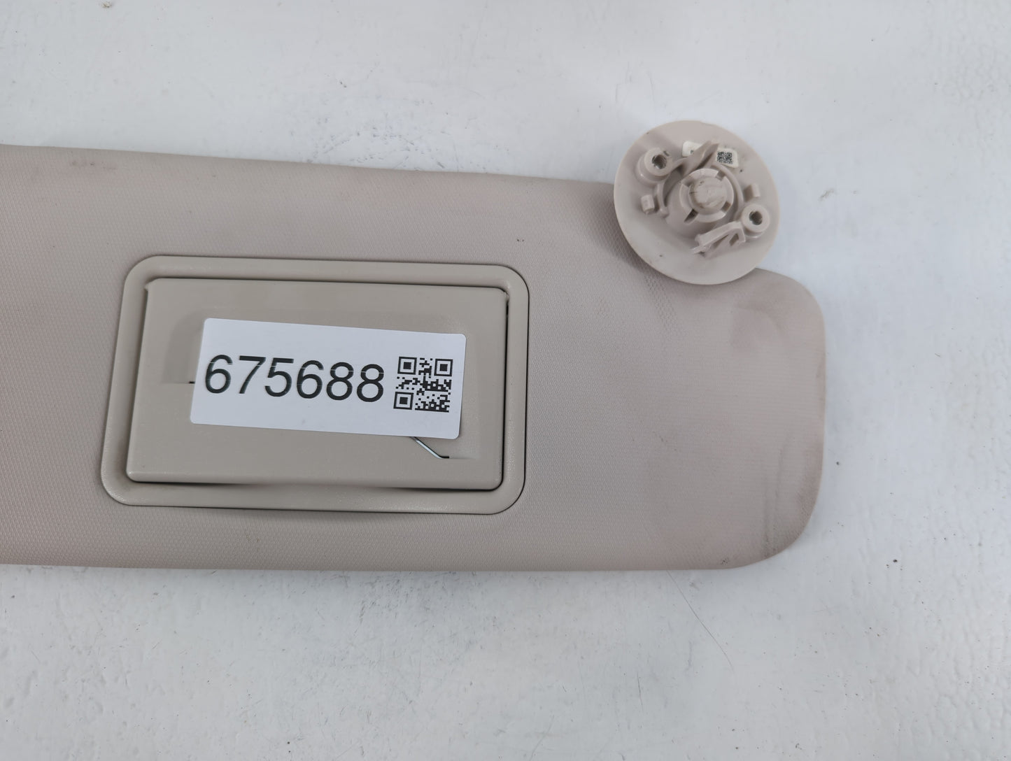 2018-2020 Buick Enclave Sun Visor Shade Replacement Driver Left Mirror Fits Fits 2018 2019 2020 OEM Used Auto Parts - Oemuse