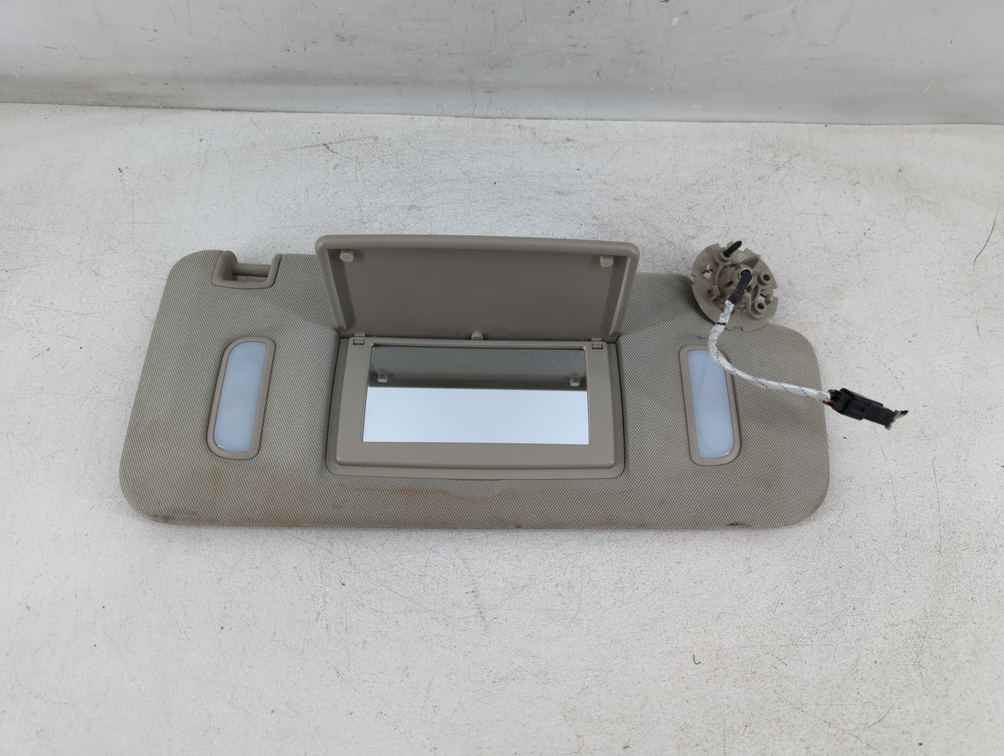 2013-2021 Buick Encore Sun Visor Shade Replacement Passenger Right Mirror Fits Fits 2013 2014 2015 2016 2017 2018 2019 2020 