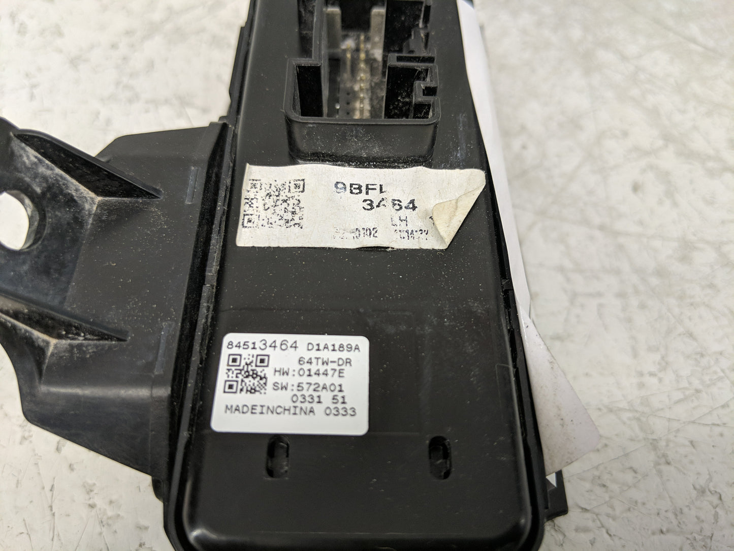 2021 Buick Encore Master Power Window Switch Replacement Driver Side Left P/N:84513464 Fits OEM Used Auto Parts - Oemusedaut