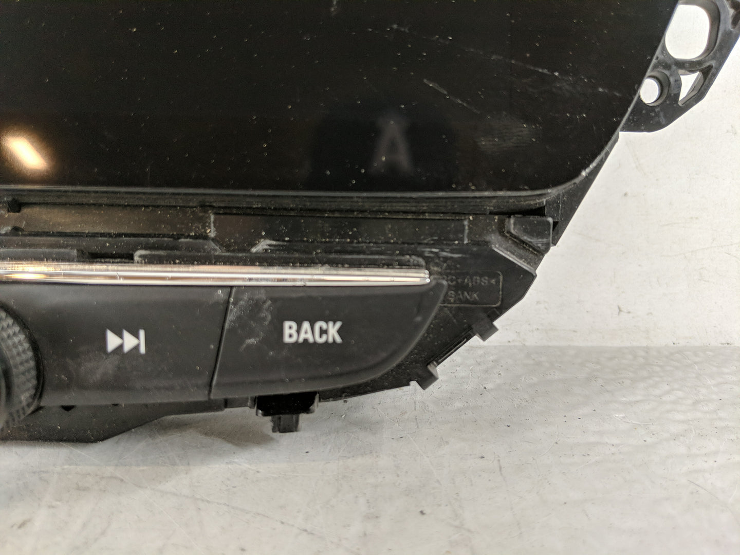 2020-2021 Buick Encore Radio AM FM Cd Player Receiver Replacement P/N:42721360 Fits Fits 2020 2021 OEM Used Auto Parts - Oem