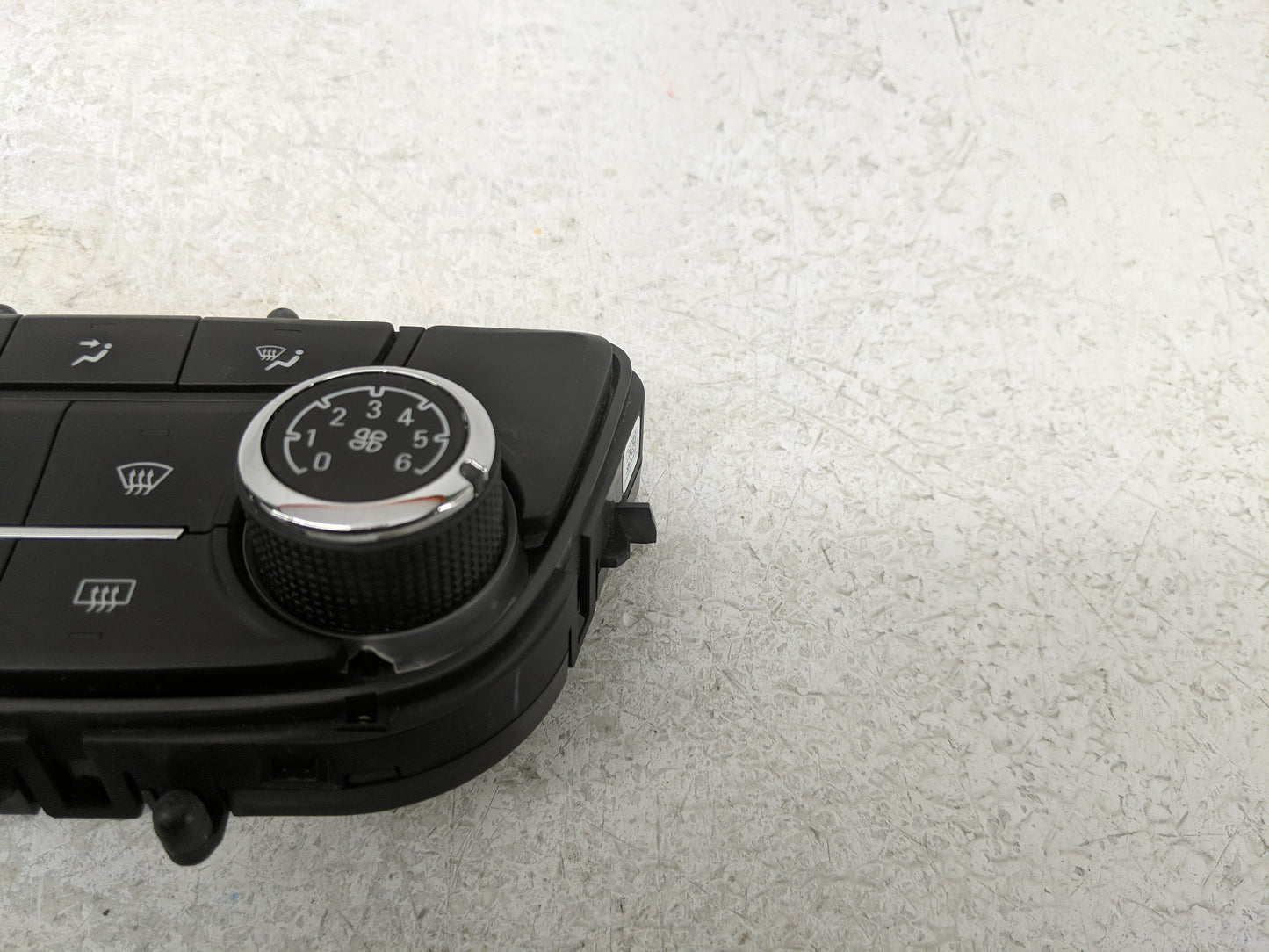 2017-2021 Buick Encore Climate Control Module Temperature AC/Heater Replacement P/N:A2C1134980001 39081561 Fits OEM Used Aut