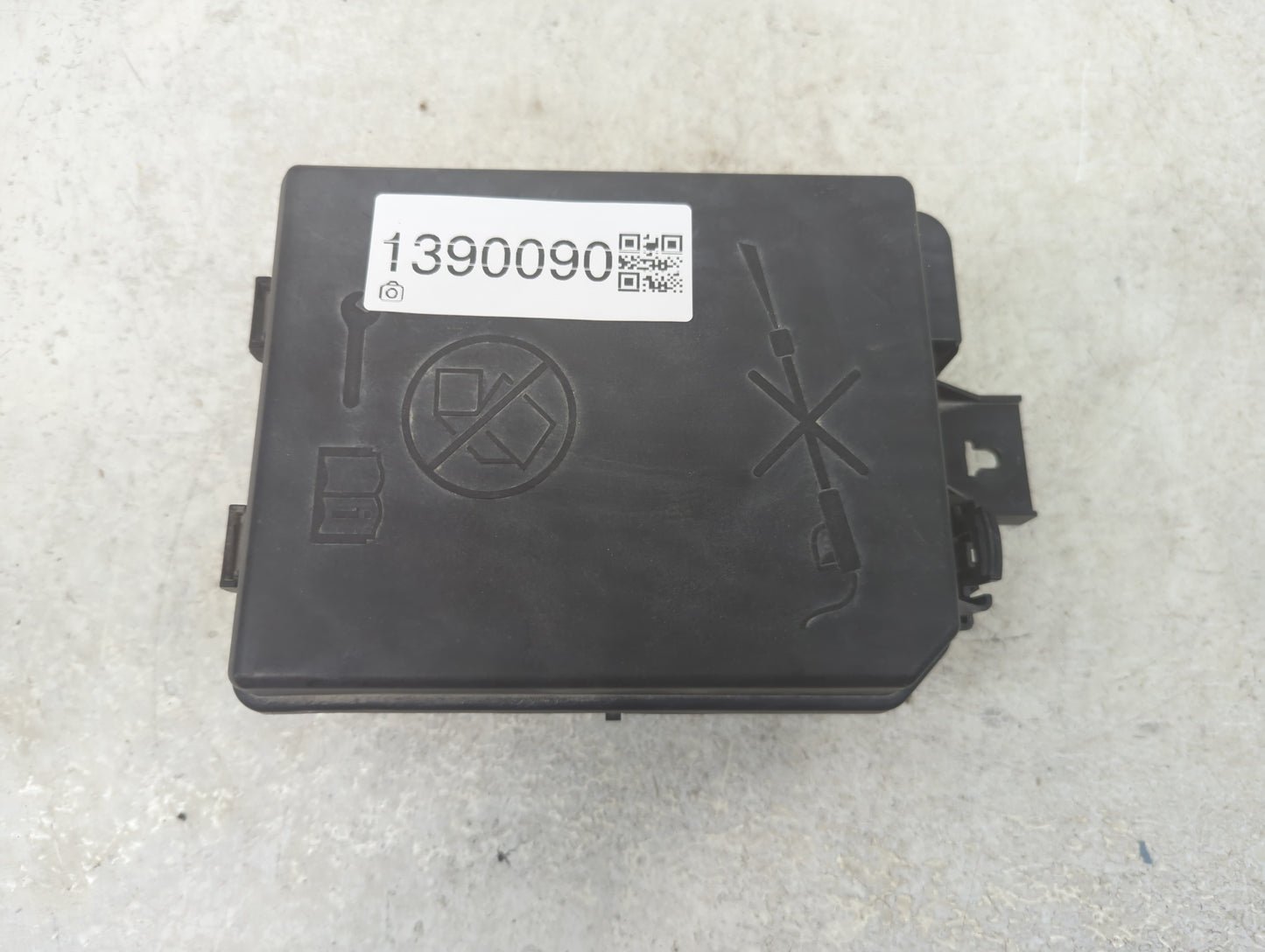 2021 Buick Encore Fusebox Fuse Box Panel Relay Module P/N:42750630 Fits Fits 2018 2019 2020 OEM Used Auto Parts - Oemusedaut