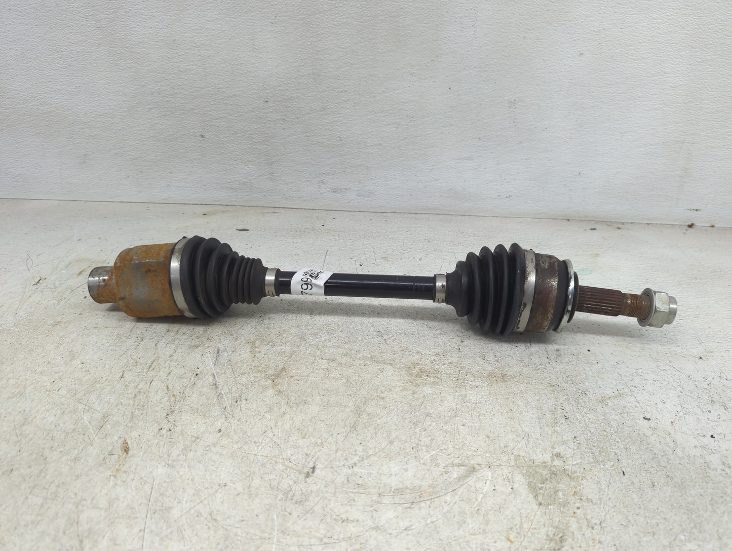 2020-2021 Buick Encore Axle Shaft Front Passenger Cv C/v - Oemusedautoparts1.com