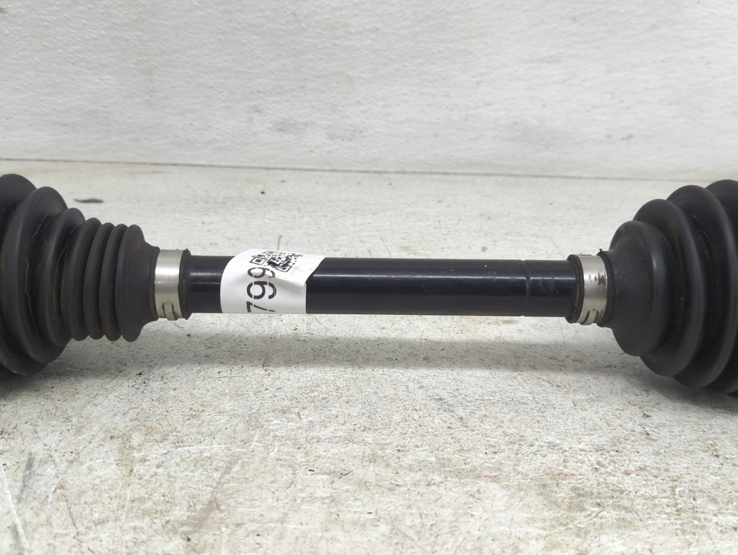 2020-2021 Buick Encore Axle Shaft Front Passenger Cv C/v - Oemusedautoparts1.com