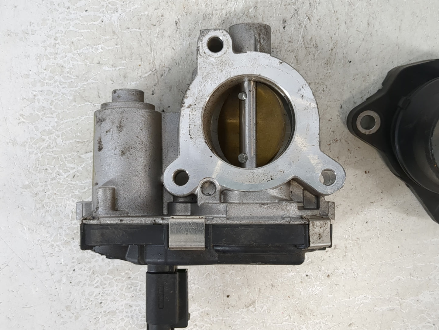 2020-2021 Buick Encore Gx Throttle Body P/N:55510678 Fits Fits 2020 2021 OEM Used Auto Parts - Oemusedautoparts1.com