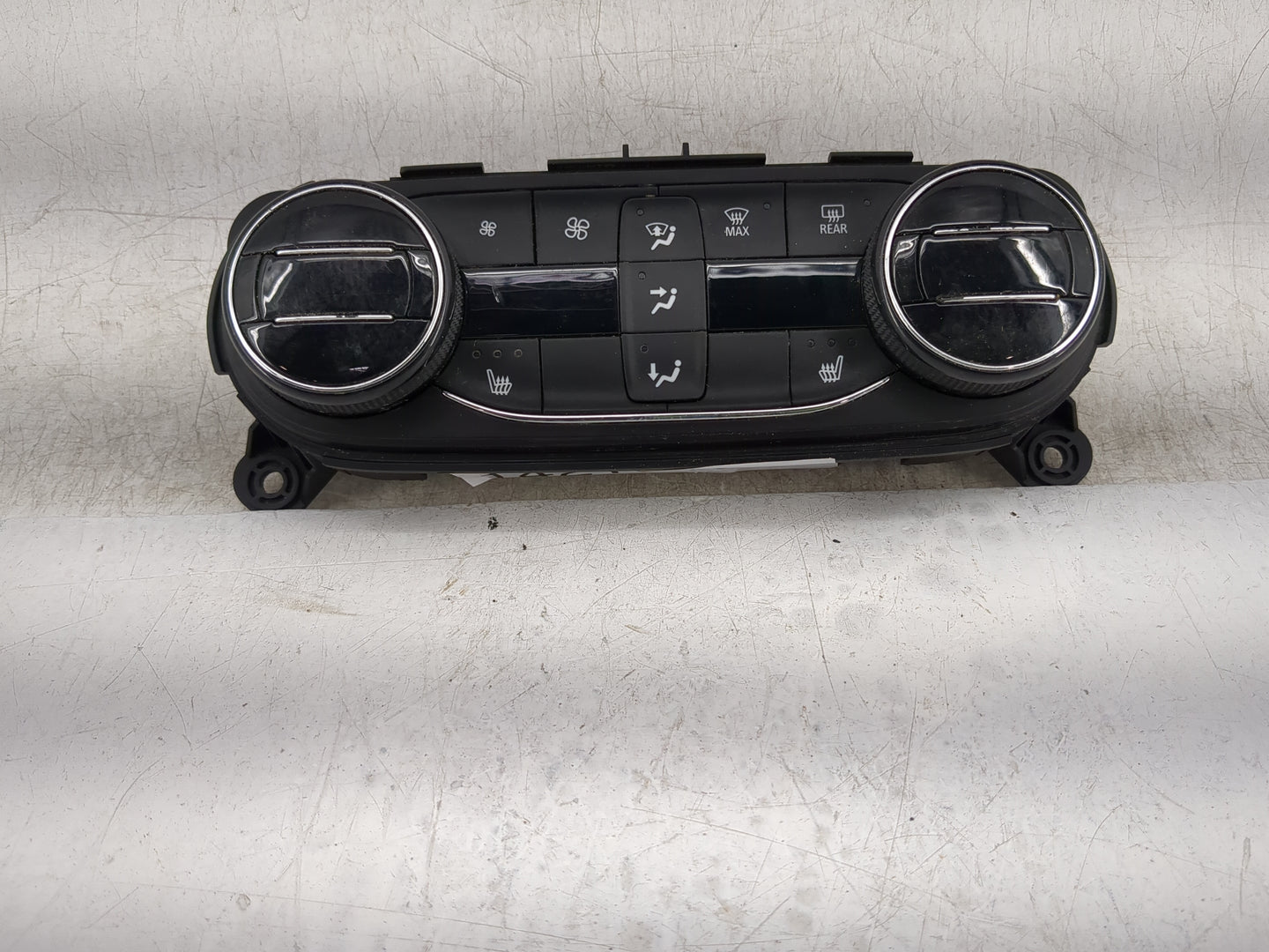 2020-2021 Buick Encore Gx Climate Control Module Temperature AC/Heater Replacement P/N:42755144 Fits Fits 2020 2021 OEM Used