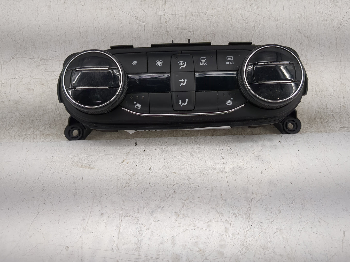 2020-2021 Buick Encore Gx Climate Control Module Temperature AC/Heater Replacement P/N:42755144 Fits Fits 2020 2021 OEM Used