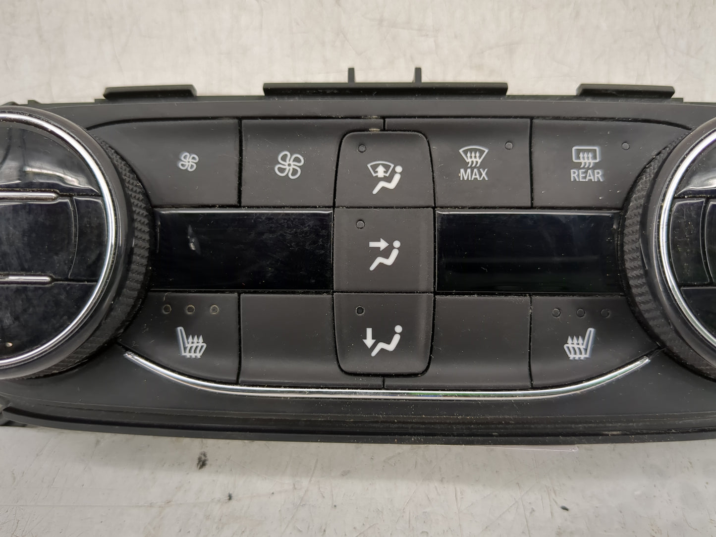2020-2021 Buick Encore Gx Climate Control Module Temperature AC/Heater Replacement P/N:42755144 Fits Fits 2020 2021 OEM Used