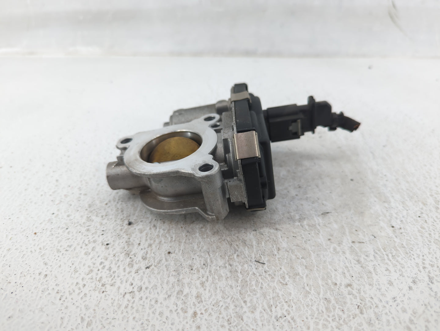 2020-2021 Buick Encore Gx Throttle Body P/N:55510678 Fits Fits 2020 2021 OEM Used Auto Parts - Oemusedautoparts1.com