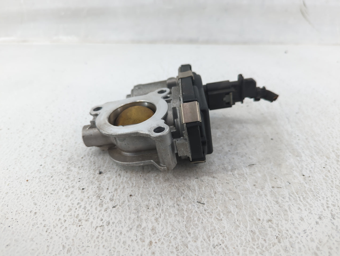 2020-2021 Buick Encore Gx Throttle Body P/N:55510678 Fits Fits 2020 2021 OEM Used Auto Parts - Oemusedautoparts1.com