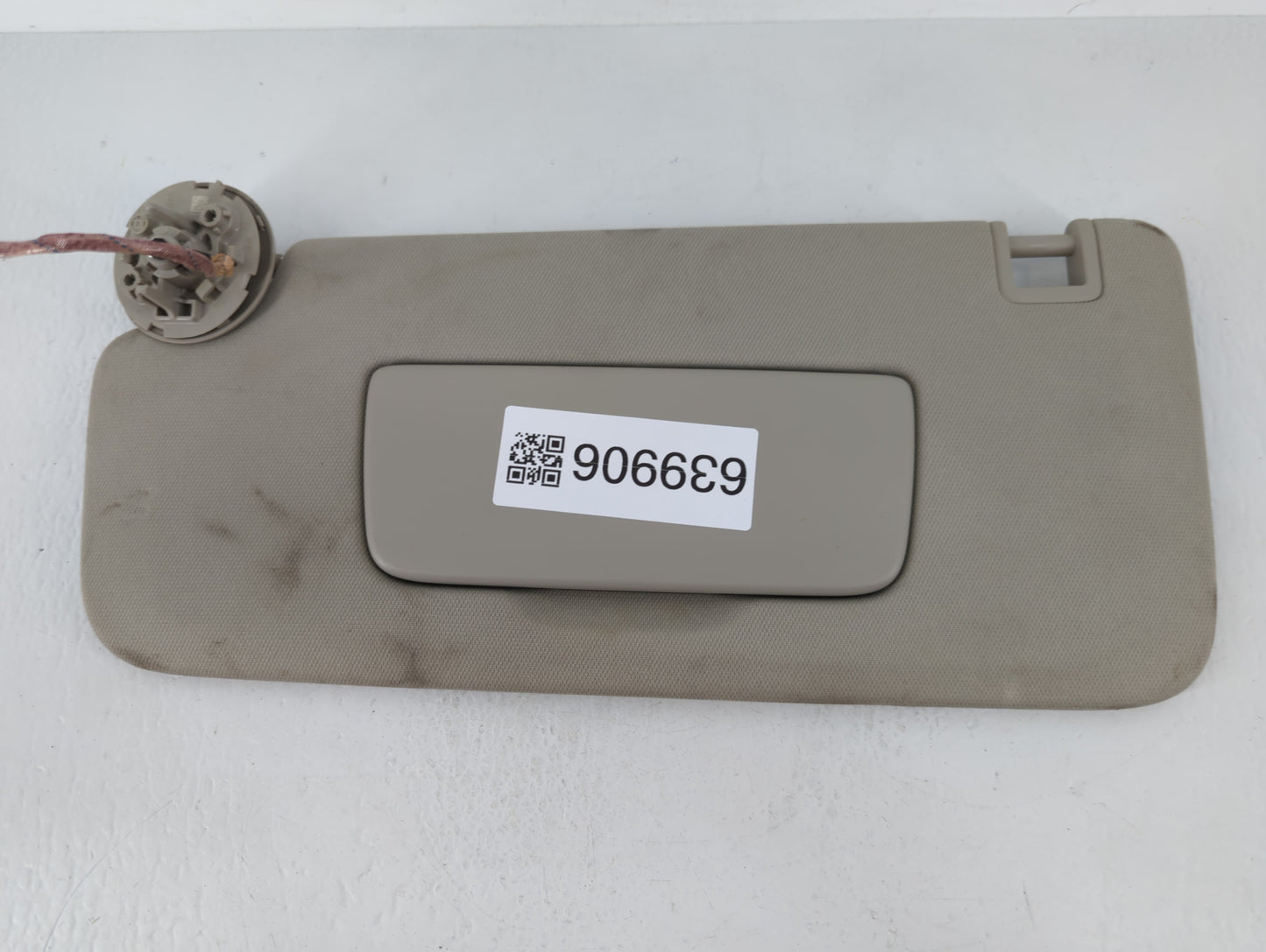 2020-2021 Buick Encore Gx Sun Visor Shade Replacement Driver Left Mirror Fits Fits 2020 2021 OEM Used Auto Parts - Oemusedau