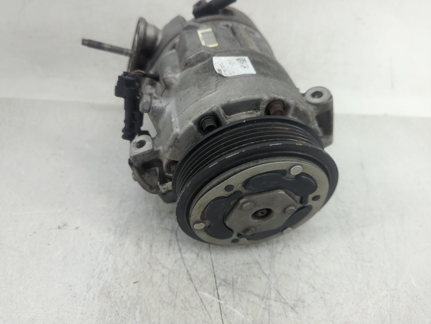 2021-2022 Buick Envision Air Conditioning A/c Ac Compressor Oem - Oemusedautoparts1.com