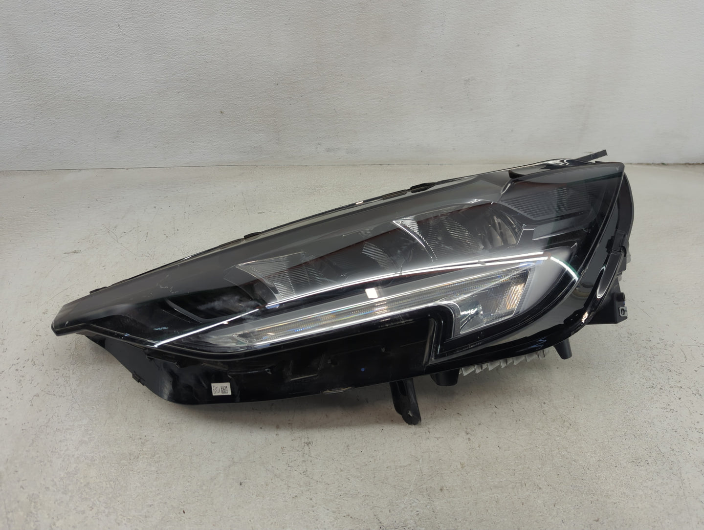 2021-2022 Buick Envision Driver Left Oem Head Light Headlight Lamp - Oemusedautoparts1.com