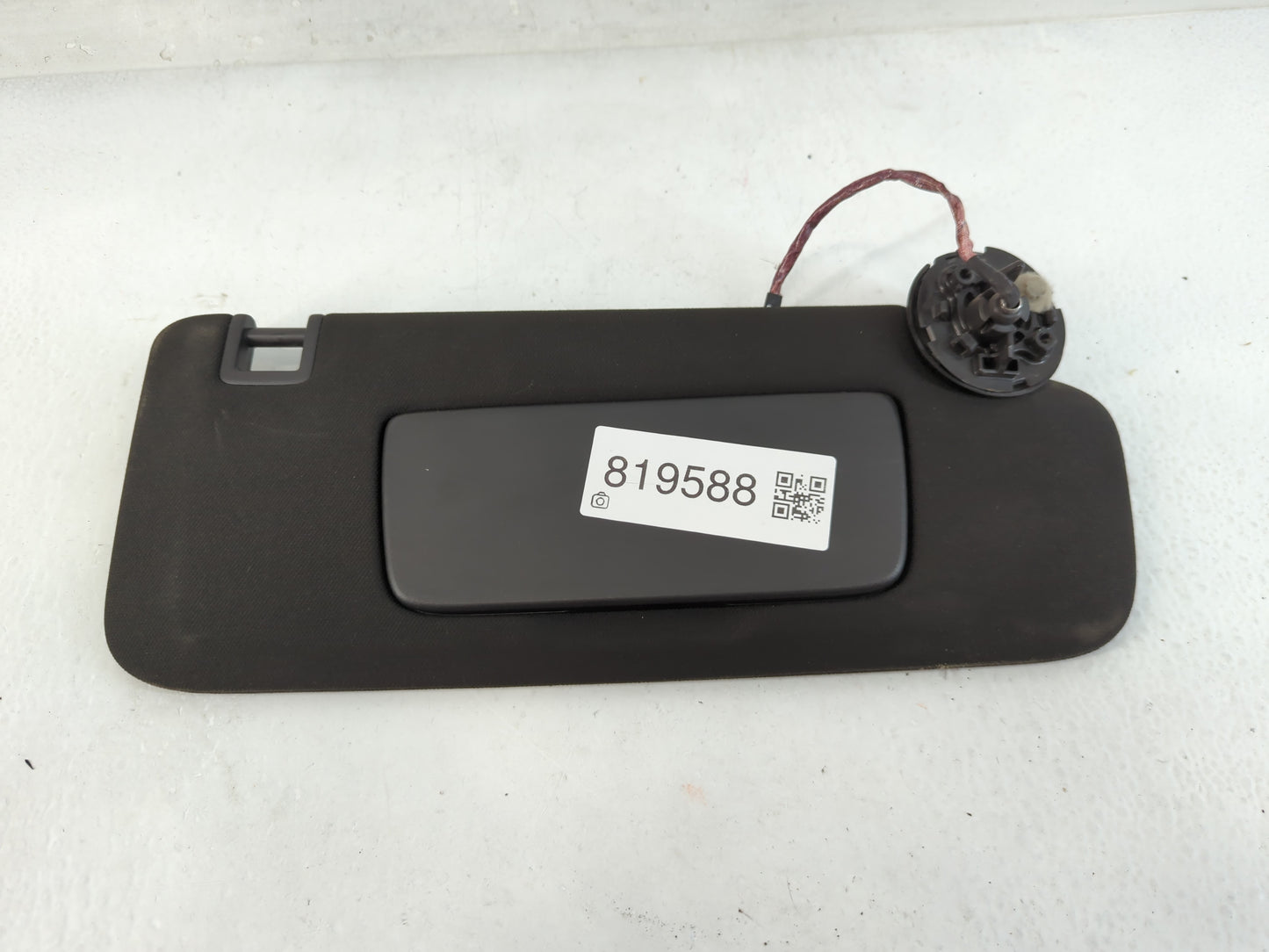 2020 Cadillac Ct4 Sun Visor Shade Replacement Passenger Right Mirror Fits OEM Used Auto Parts - Oemusedautoparts1.com