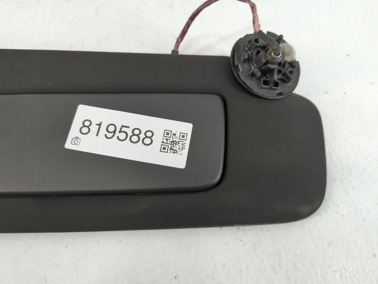 2020 Cadillac Ct4 Sun Visor Shade Replacement Passenger Right Mirror Fits OEM Used Auto Parts - Oemusedautoparts1.com