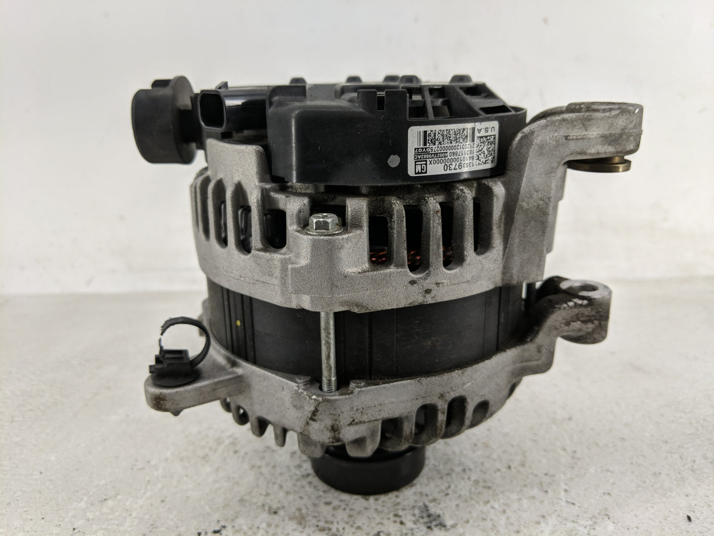 2020 Cadillac Xt5 Alternator Replacement Generator Charging Assembly Engine OEM P/N:13539730 Fits Fits 2021 2022 OEM Used Au