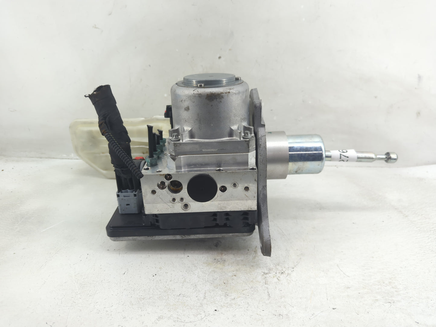 2018-2020 Cadillac Xt5 ABS Pump Control Module Replacement P/N:122505659 84930536 Fits Fits 2018 2019 2020 OEM Used Auto Par