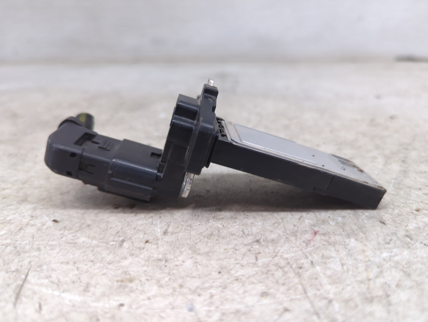 2017-2020 Cadillac Xt5 Mass Air Flow Meter Maf 1489722 - Oemusedautoparts1.com