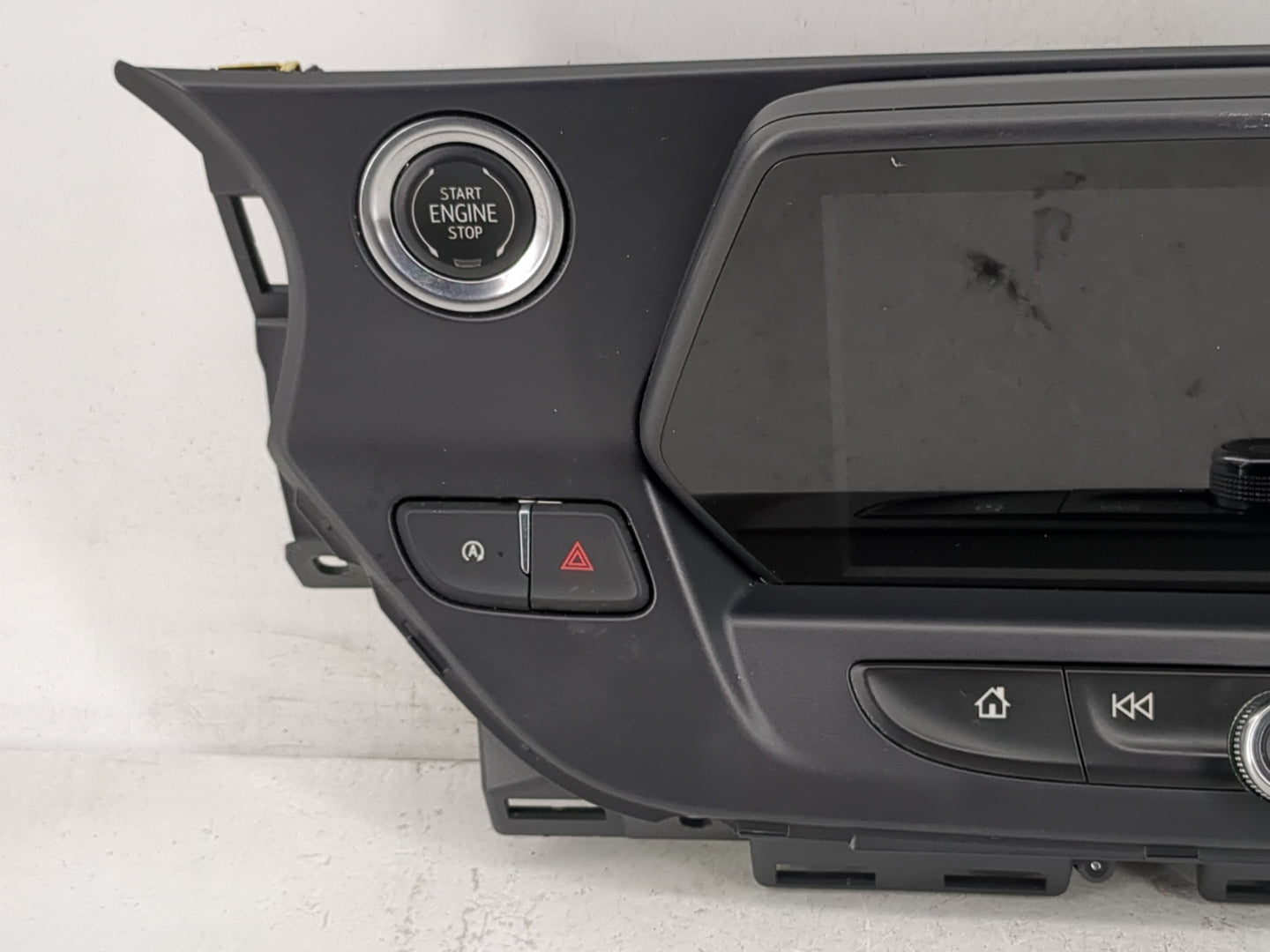 2020-2022 Chevrolet Blazer Radio AM FM Cd Player Receiver Replacement P/N:84735962 Fits Fits 2020 2021 2022 OEM Used Auto Pa