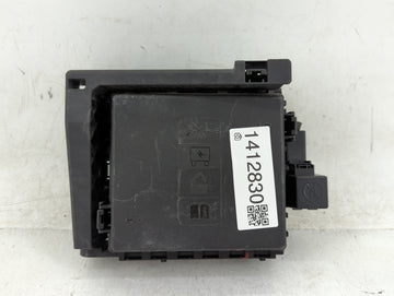 2020-2021 Chevrolet Blazer Fusebox Fuse Box Panel Relay Module P/N:812914718 84949765 Fits Fits 2020 2021 OEM Used Auto Part