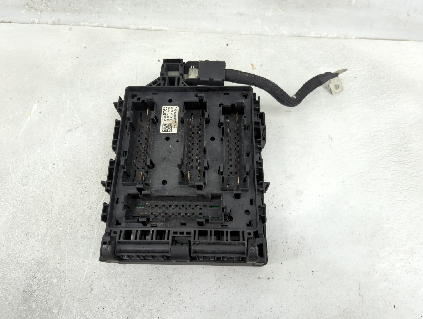 2020-2021 Chevrolet Blazer Fusebox Fuse Box Panel Relay Module P/N:84949765 13455283, 13361778, 13468934 Fits Fits 2020 2021