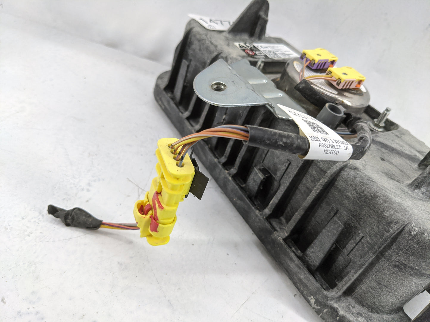 2019-2022 Chevrolet Blazer Air Bag Driver Left Steering Wheel Mounted - Oemusedautoparts1.com