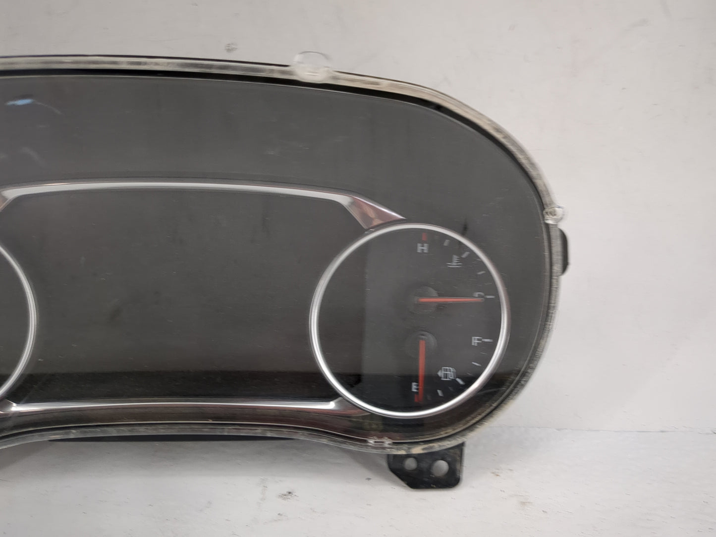 2021-2022 Chevrolet Blazer Instrument Cluster Speedometer Gauges P/N:85140080 71105000000000X Miles: Fits Fits 2021 2022 OEM
