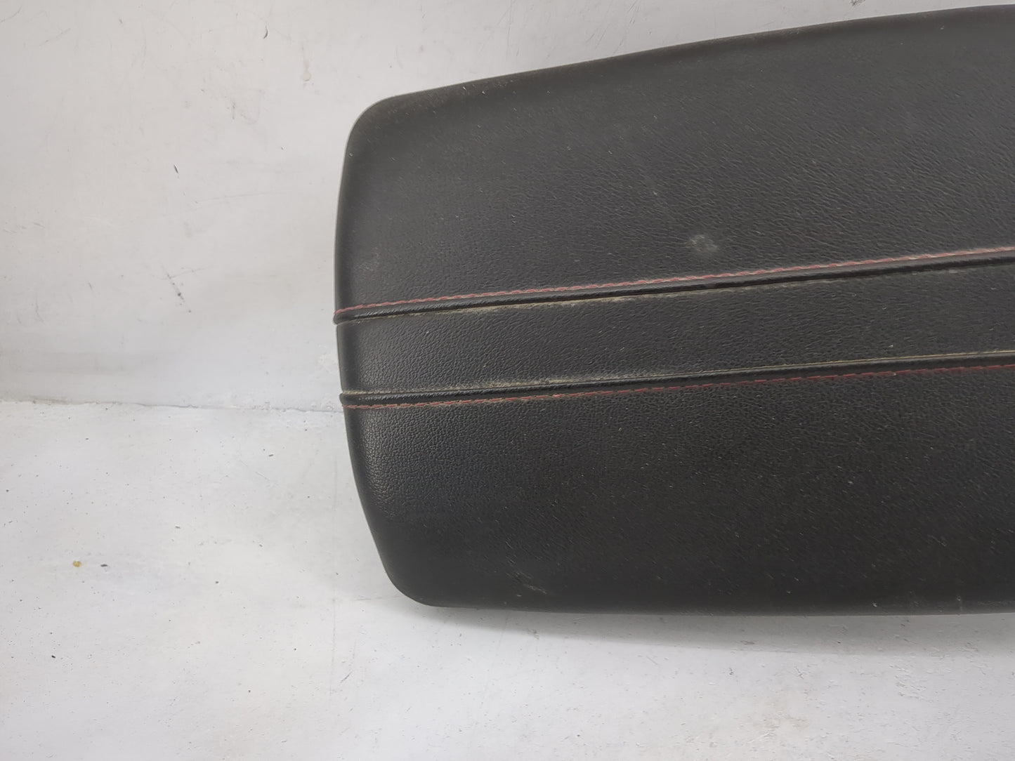 2021 Chevrolet Blazer Center Console Armrest Cover Lid Fits OEM Used Auto Parts - Oemusedautoparts1.com