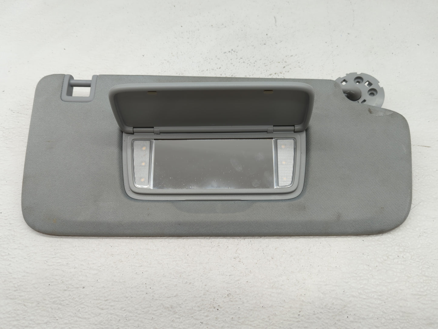 2019-2022 Chevrolet Blazer Sun Visor Shade Replacement Passenger Right Mirror Fits Fits 2019 2020 2021 2022 OEM Used Auto Pa
