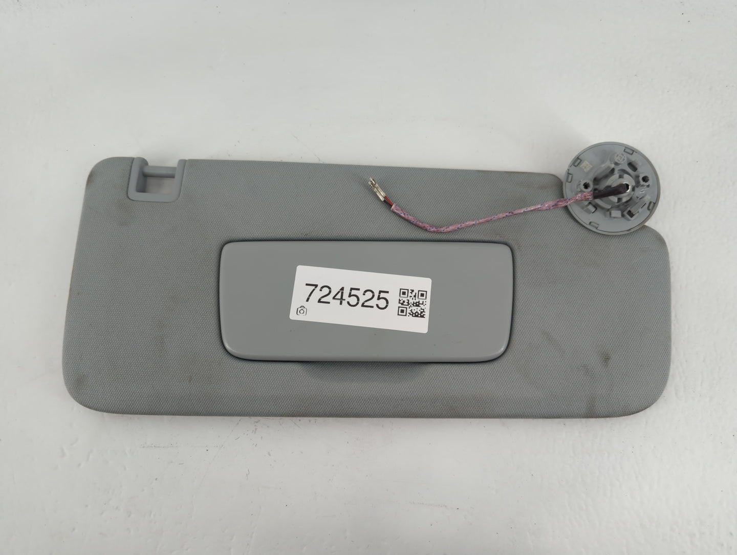 2019-2022 Chevrolet Blazer Sun Visor Shade Replacement Passenger Right Mirror Fits Fits 2019 2020 2021 2022 OEM Used Auto Pa