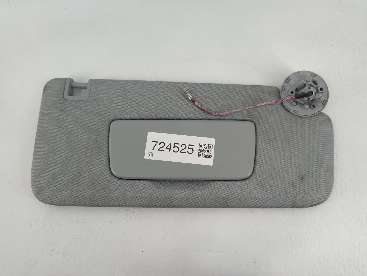 2019-2022 Chevrolet Blazer Sun Visor Shade Replacement Passenger Right Mirror Fits Fits 2019 2020 2021 2022 OEM Used Auto Pa