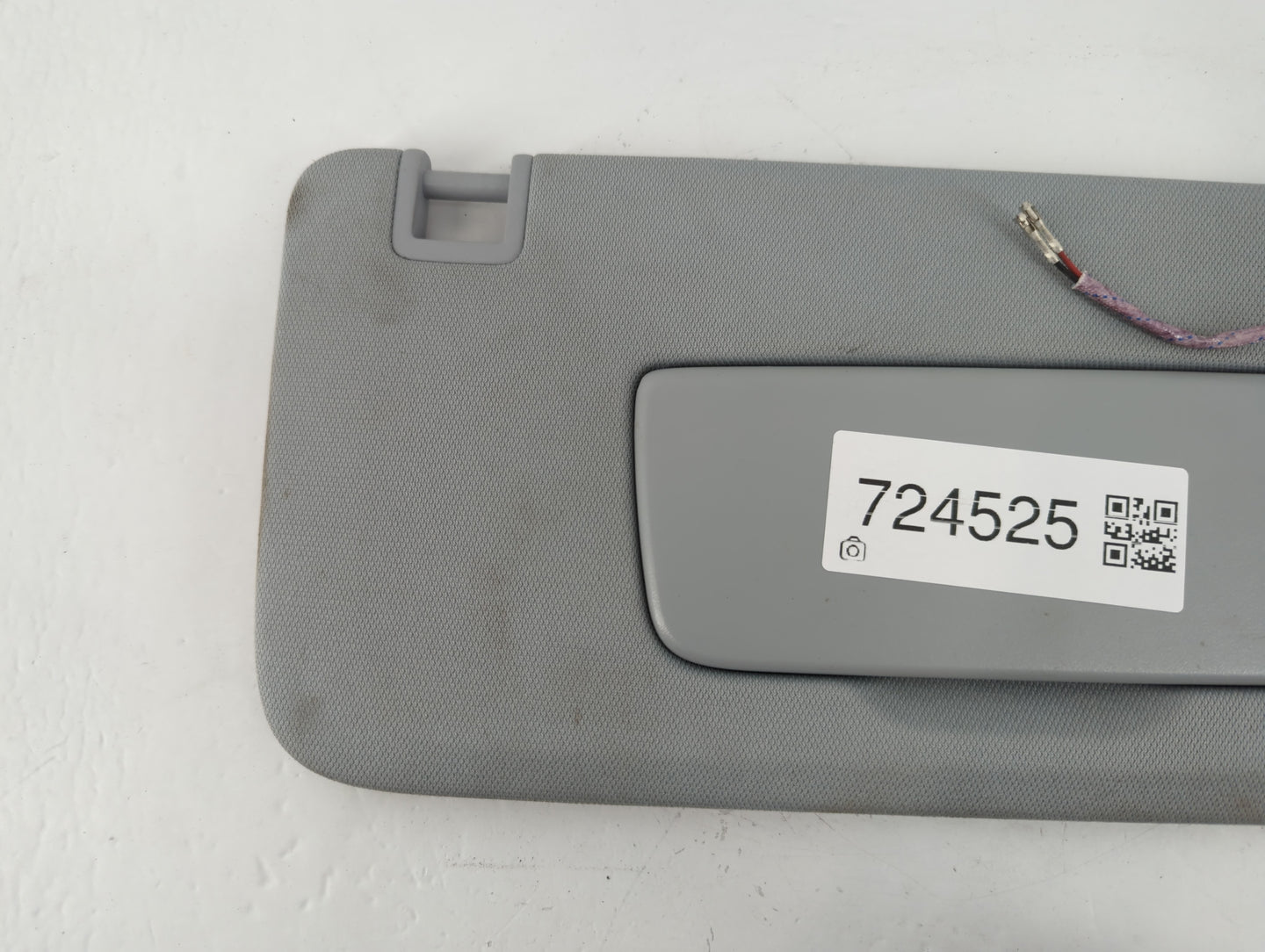 2019-2022 Chevrolet Blazer Sun Visor Shade Replacement Passenger Right Mirror Fits Fits 2019 2020 2021 2022 OEM Used Auto Pa