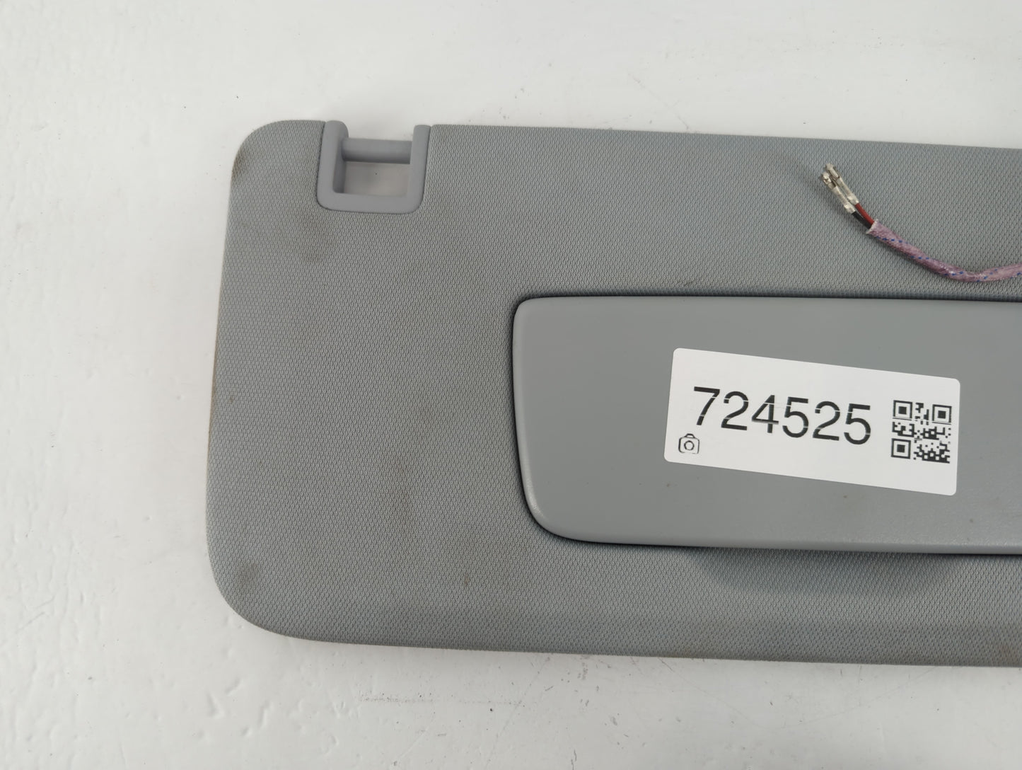 2019-2022 Chevrolet Blazer Sun Visor Shade Replacement Passenger Right Mirror Fits Fits 2019 2020 2021 2022 OEM Used Auto Pa