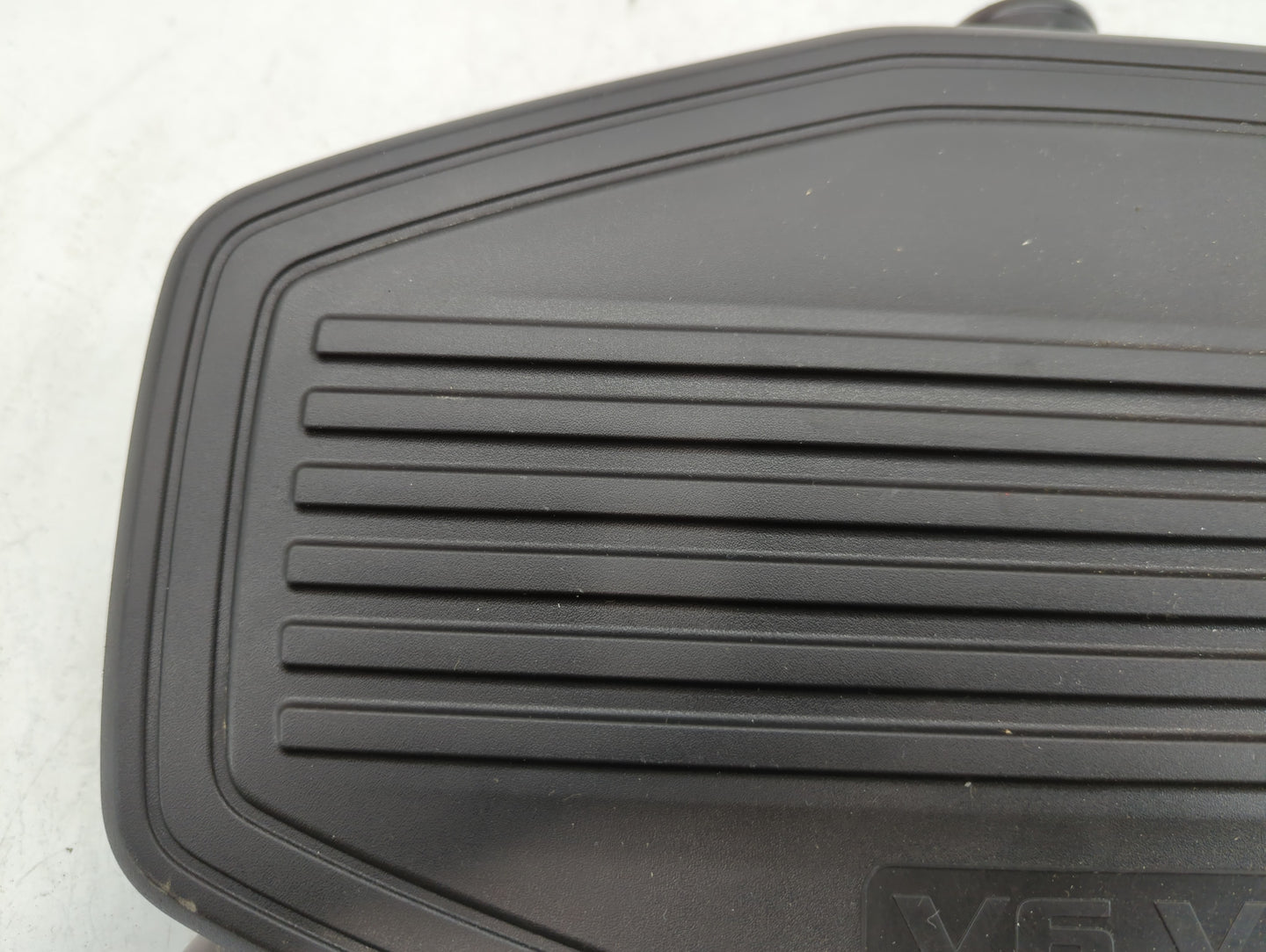 2021 Chevrolet Blazer Engine Cover - Oemusedautoparts1.com