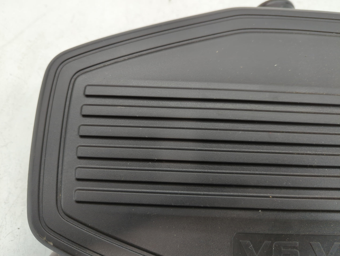 2021 Chevrolet Blazer Engine Cover - Oemusedautoparts1.com