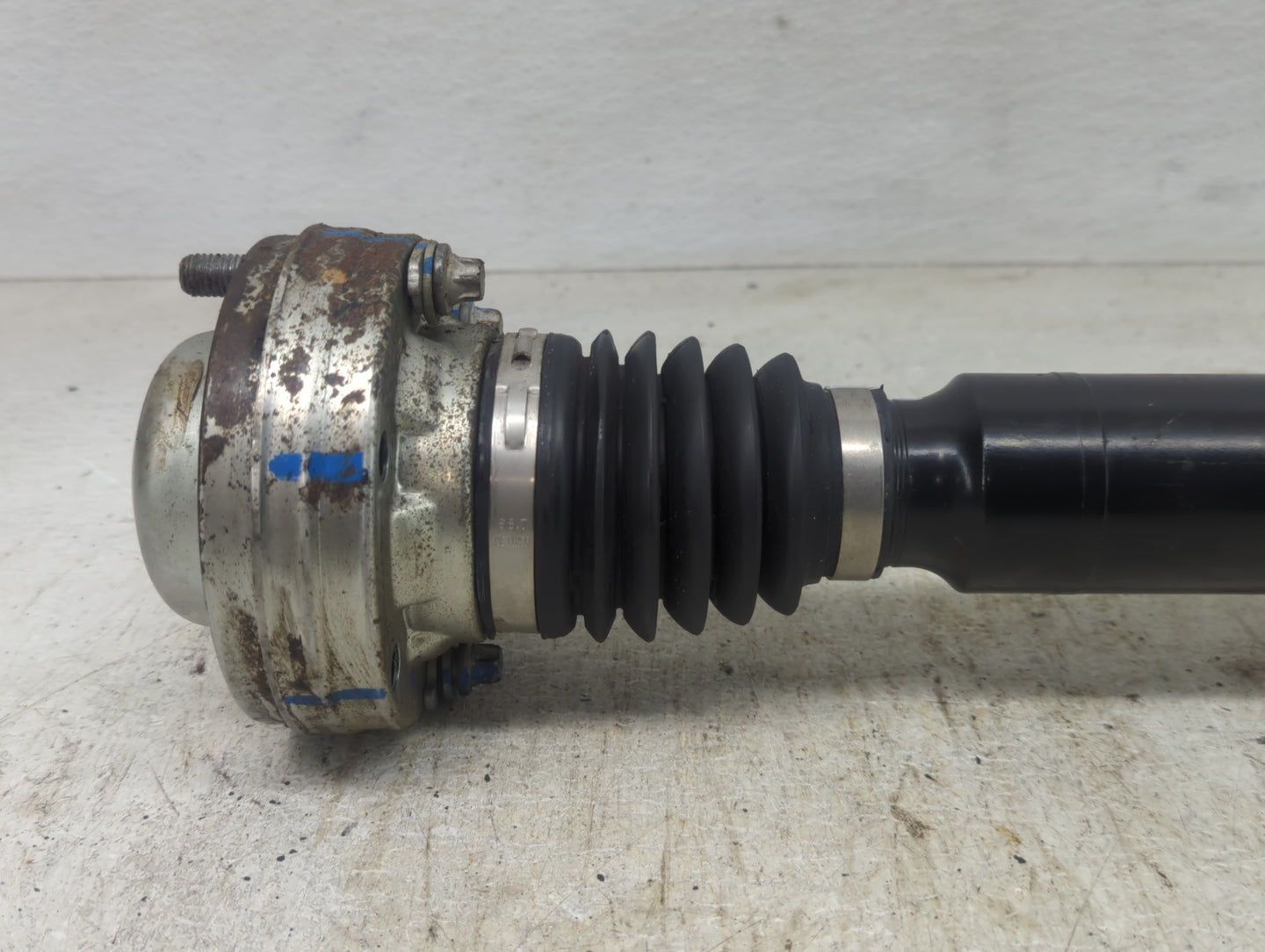 2017-2021 Chevrolet Camaro Axle Shaft Front Driver Cv C/v - Oemusedautoparts1.com