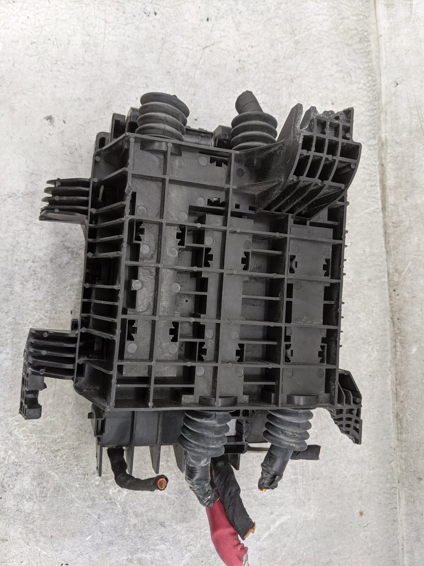 2021 Chevrolet Camaro Fusebox Fuse Box Panel Relay Module P/N:7171-4521-30 Fits OEM Used Auto Parts - Oemusedautoparts1.com