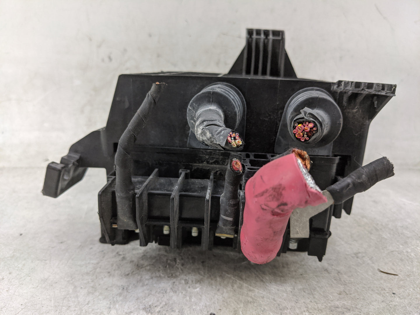 2021 Chevrolet Camaro Fusebox Fuse Box Panel Relay Module P/N:7171-4521-30 Fits OEM Used Auto Parts - Oemusedautoparts1.com