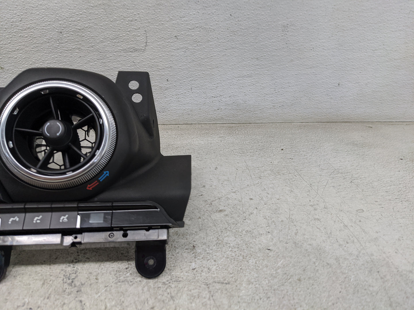 2018-2021 Chevrolet Camaro Climate Control Module Temperature AC/Heater Replacement P/N:84441500 MSIP-REM-N25-QFGM617A Fits 