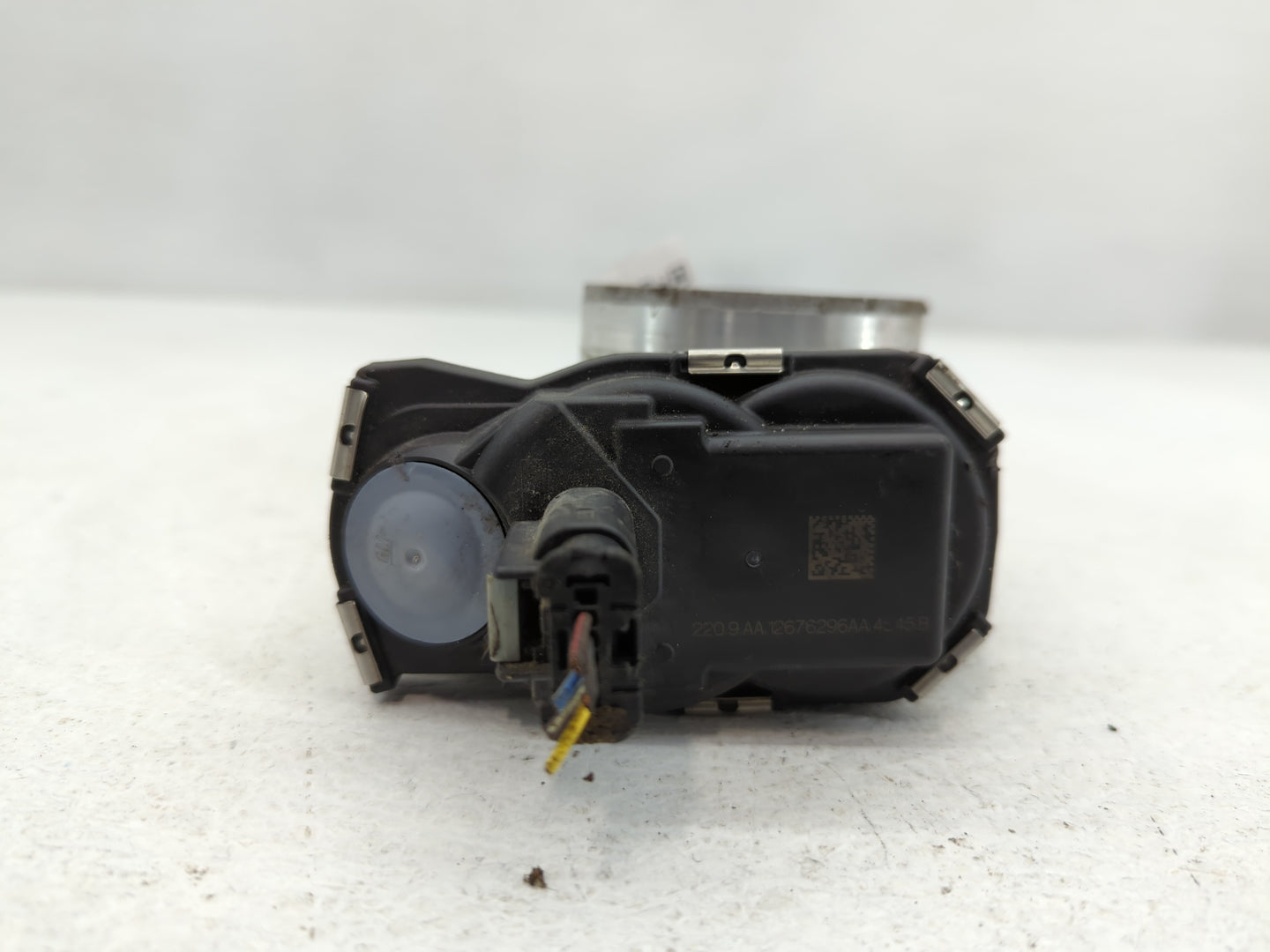 2016-2021 Chevrolet Camaro Throttle Body P/N:12676296AA Fits Fits 2016 2017 2018 2019 2020 2021 2022 OEM Used Auto Parts - O