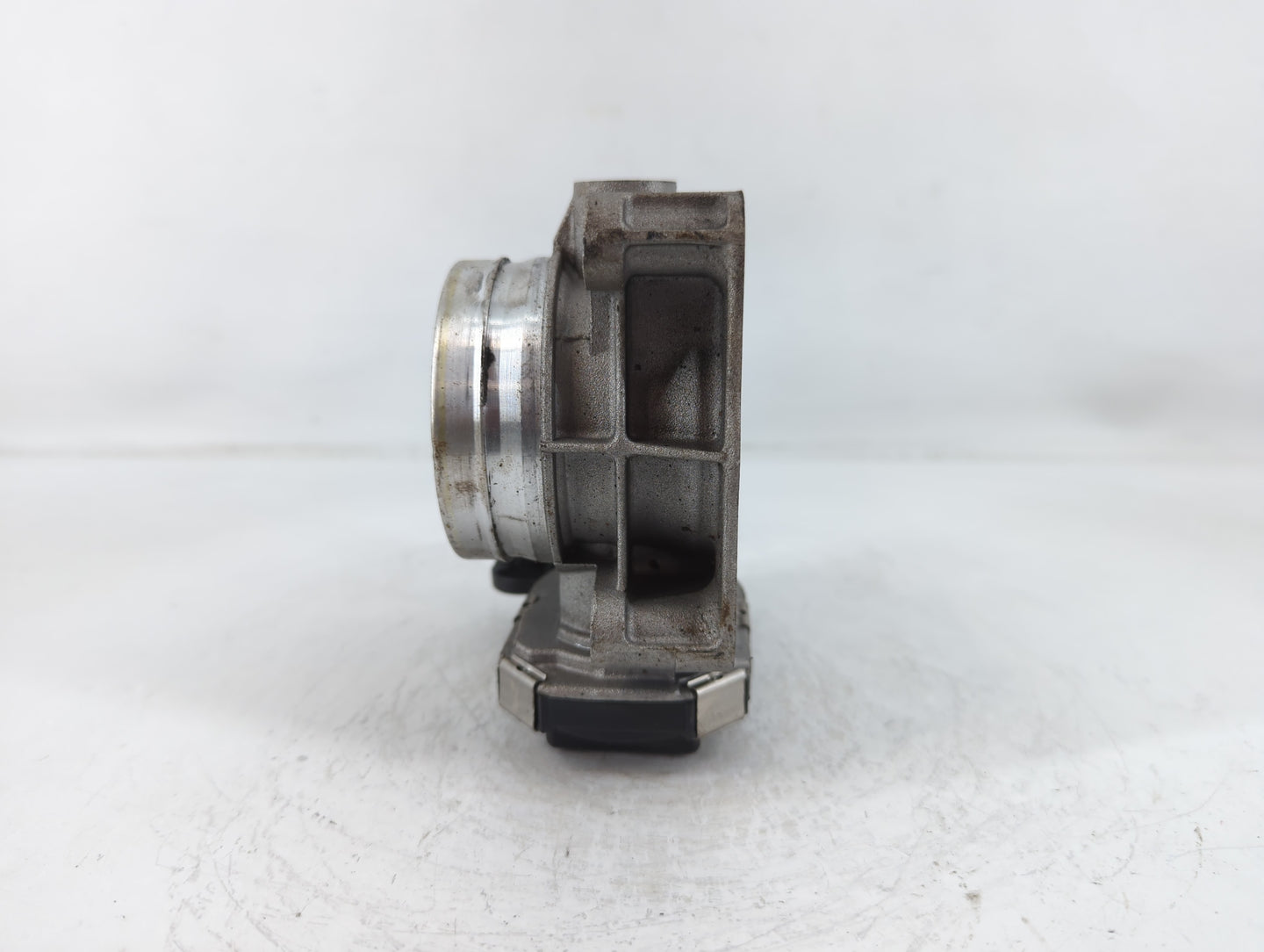 2016-2021 Chevrolet Camaro Throttle Body P/N:12681472AA Fits Fits 2013 2014 2015 2016 2017 2018 2019 2020 2021 OEM Used Auto