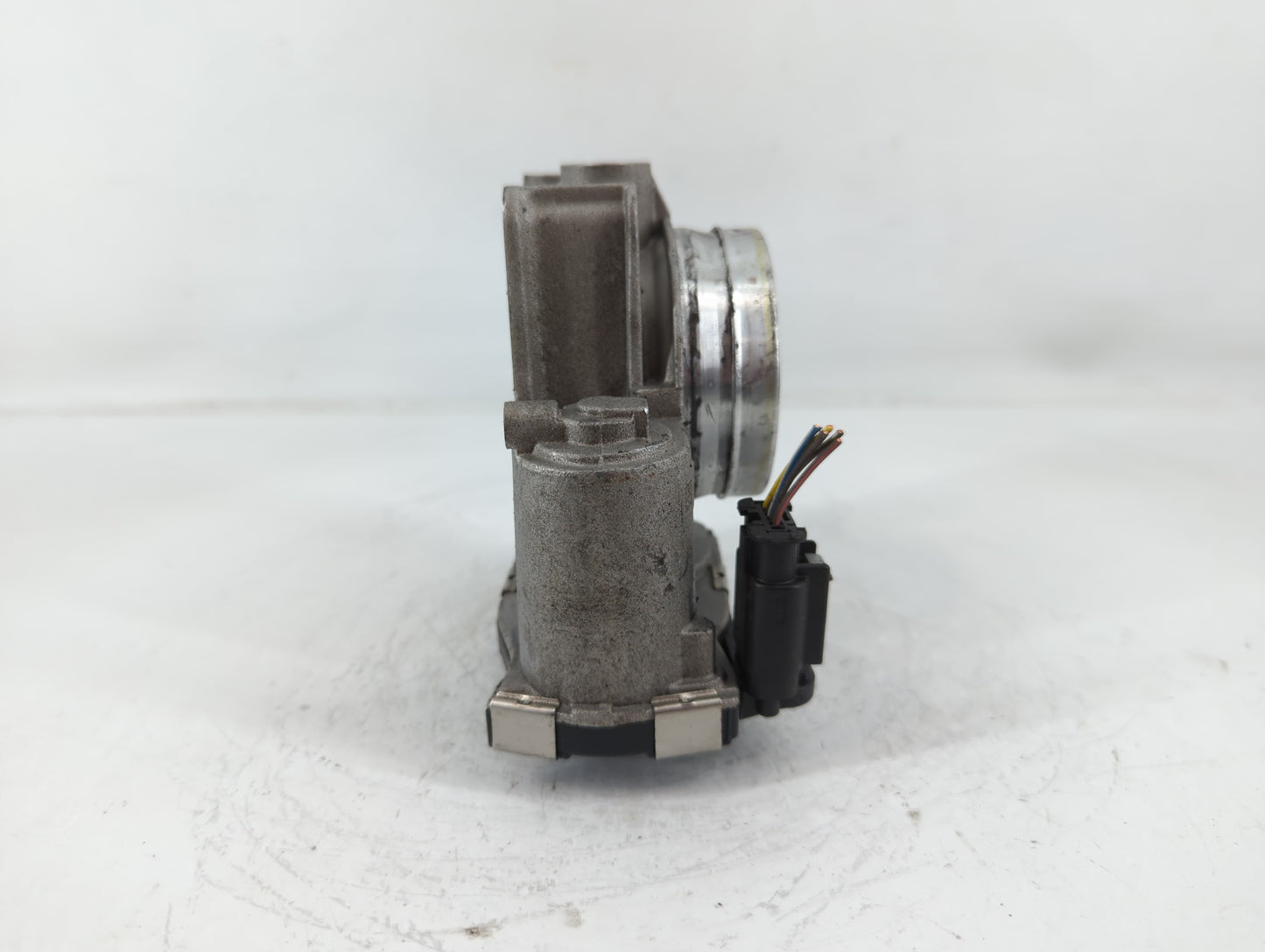 2016-2021 Chevrolet Camaro Throttle Body P/N:12681472AA Fits Fits 2013 2014 2015 2016 2017 2018 2019 2020 2021 OEM Used Auto