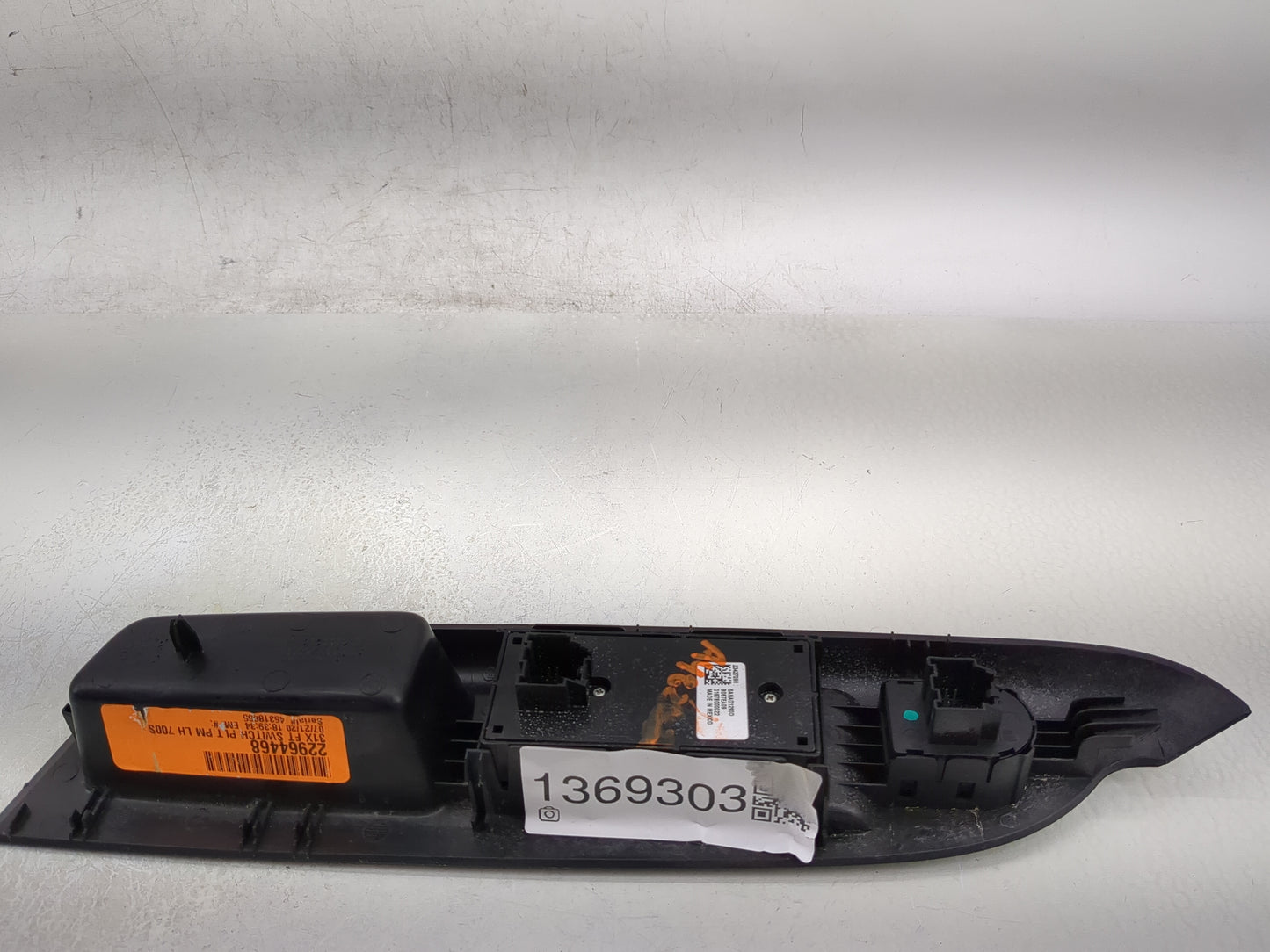 2015-2022 Chevrolet Colorado Master Power Window Switch Replacement Driver Side Left P/N:23427098 22964468 Fits OEM Used Aut