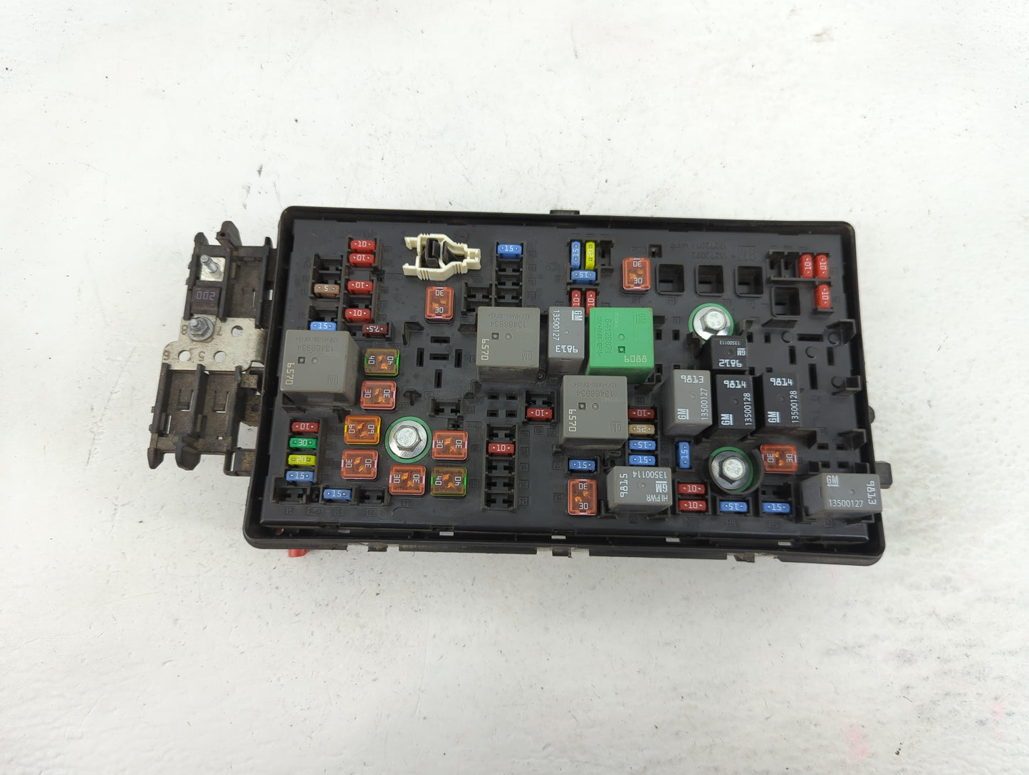 2020-2022 Chevrolet Colorado Fusebox Fuse Box Panel Relay Module P/N:812461952 Fits Fits 2020 2021 2022 OEM Used Auto Parts 