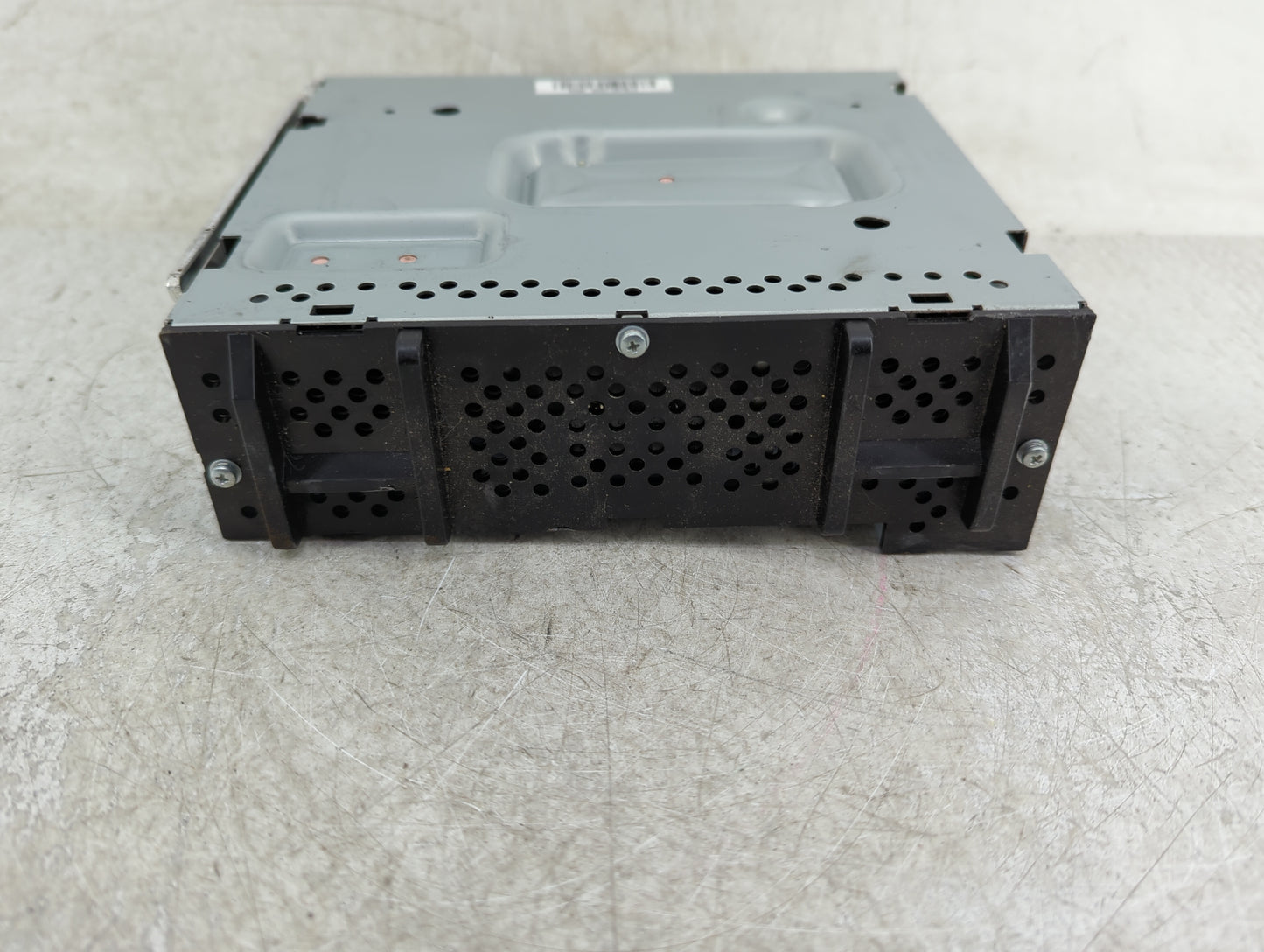 2021 Chevrolet Colorado Radio AM FM Cd Player Receiver Replacement P/N:84988354 Fits Fits 2020 2022 OEM Used Auto Parts - Oe