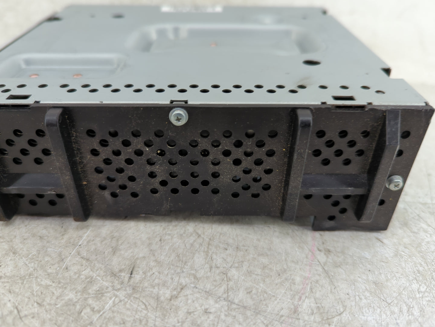 2021 Chevrolet Colorado Radio AM FM Cd Player Receiver Replacement P/N:84988354 Fits Fits 2020 2022 OEM Used Auto Parts - Oe