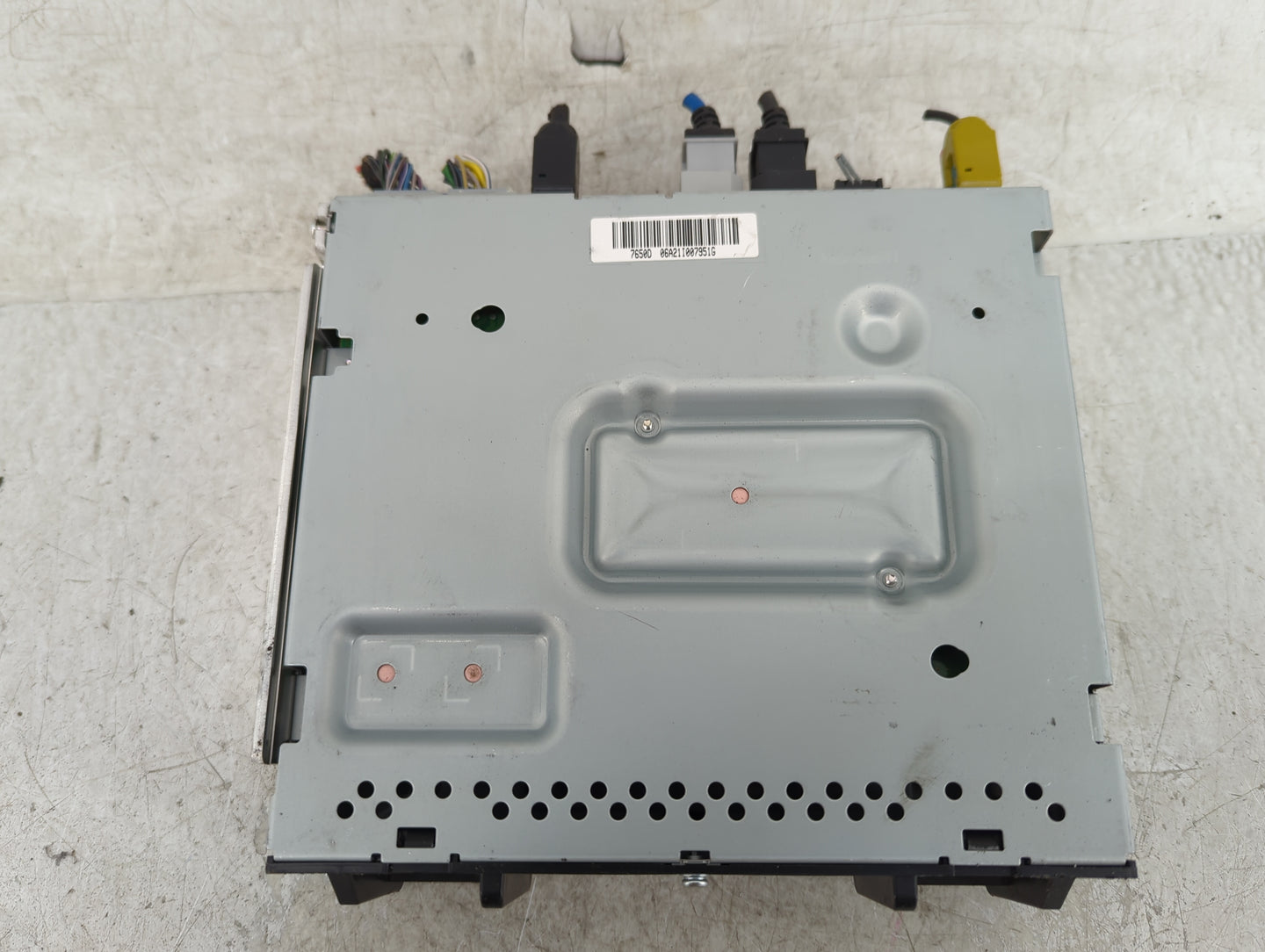 2021 Chevrolet Colorado Radio AM FM Cd Player Receiver Replacement P/N:84988354 Fits Fits 2020 2022 OEM Used Auto Parts - Oe