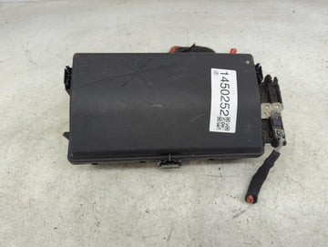 2020-2022 Chevrolet Colorado Fusebox Fuse Box Panel Relay Module P/N:84616960 13222782, 13255300 Fits Fits 2020 2021 2022 OE