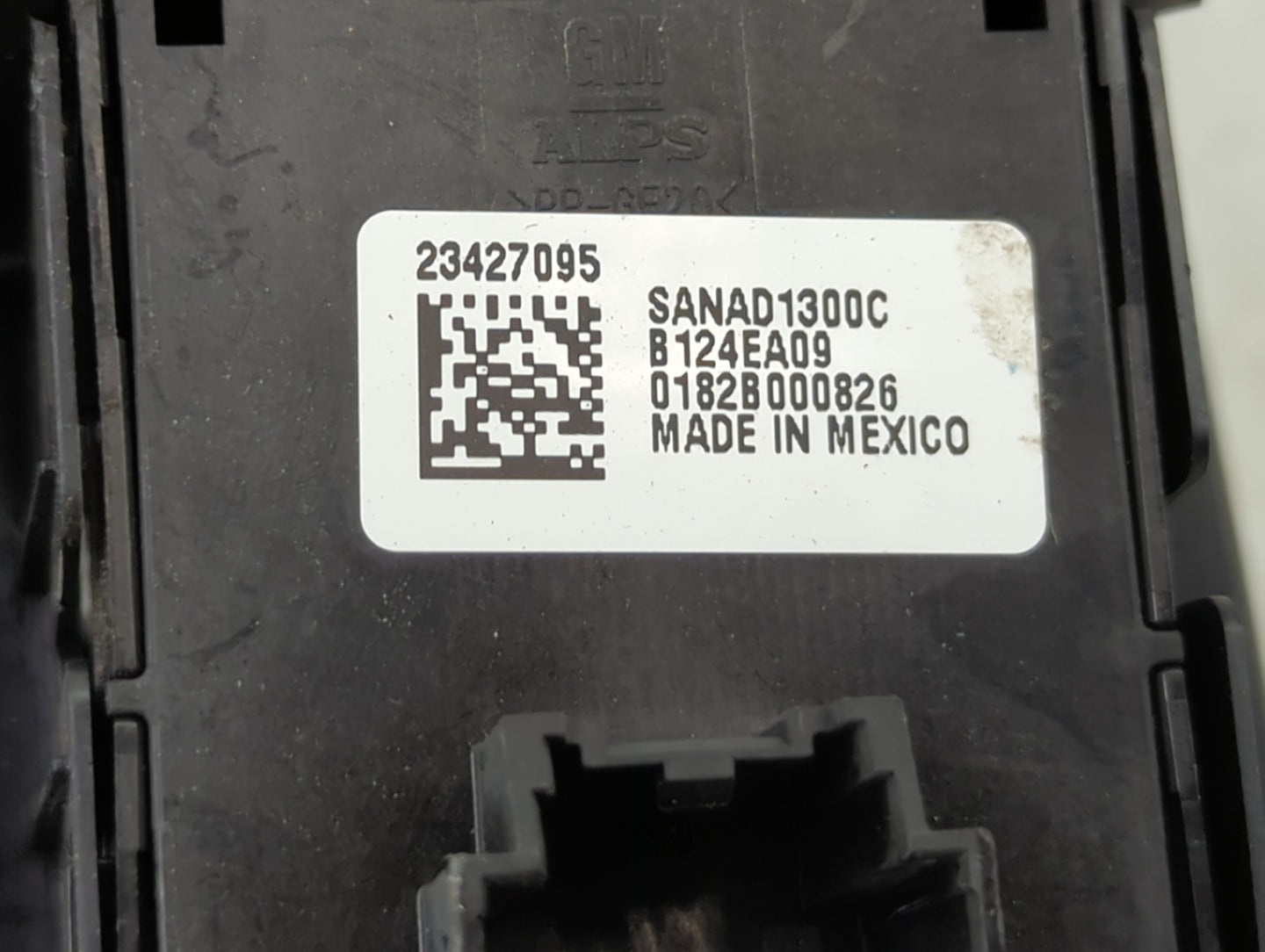 2015-2022 Chevrolet Colorado Master Power Window Switch Replacement Driver Side Left P/N:23427095 SANAD1300C Fits OEM Used A